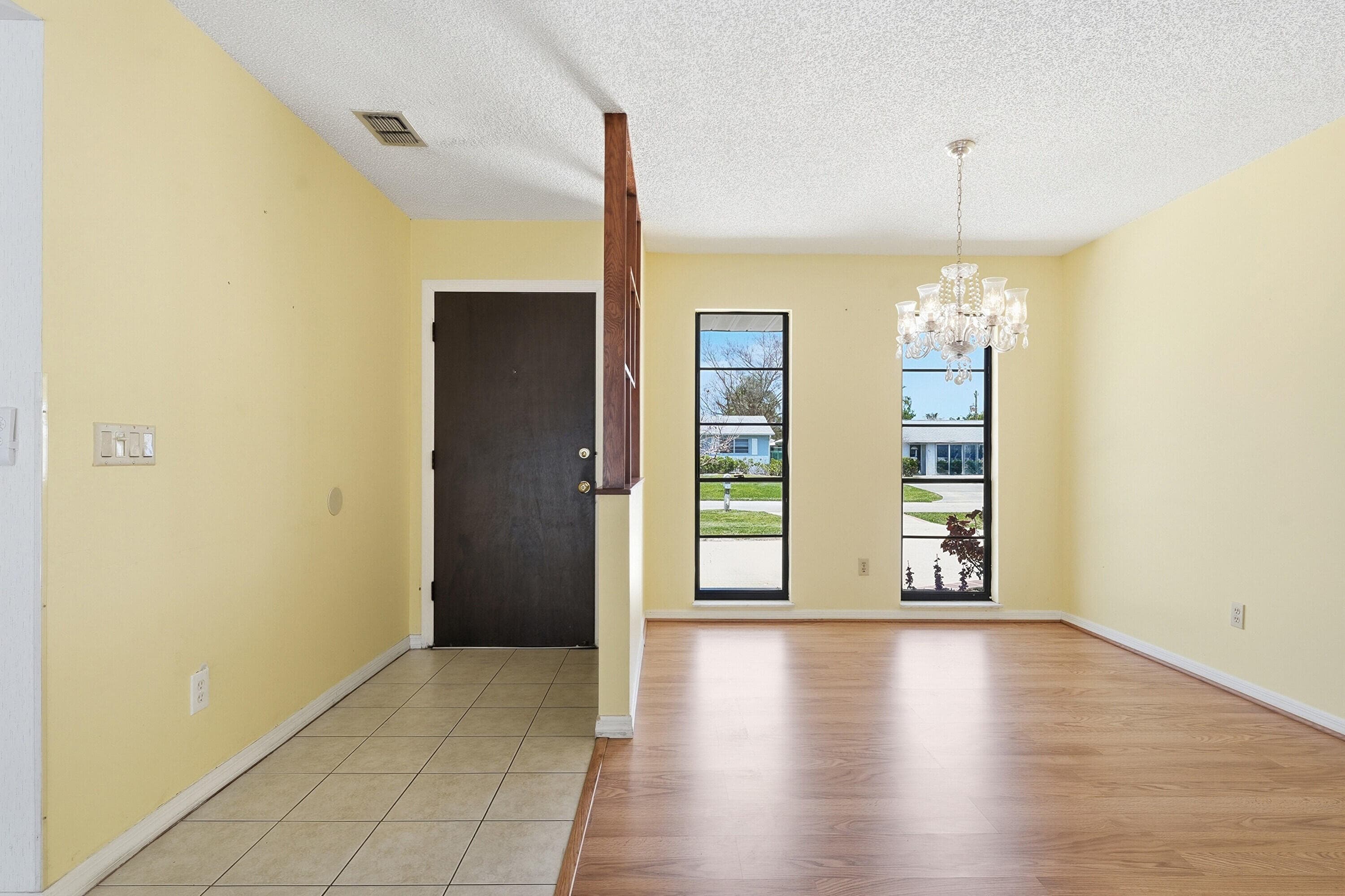 814 SE Celtic Avenue, Port St. Lucie, FL 34983 — photo 4 of 44