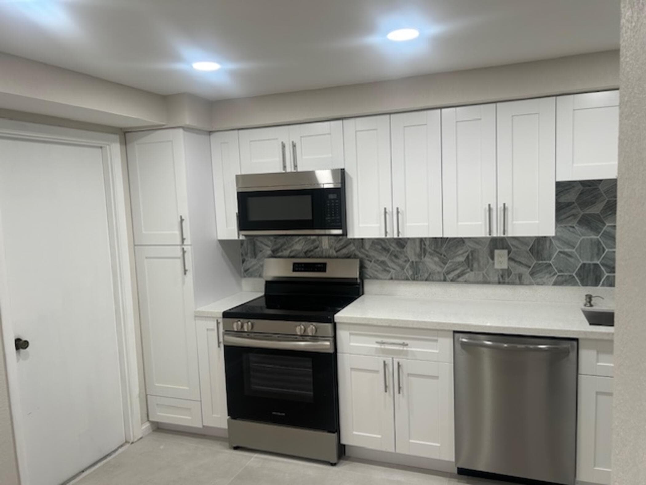 6563 Racquet Club Drive 124, Lauderhill, FL 33319 — photo 5 of 36
