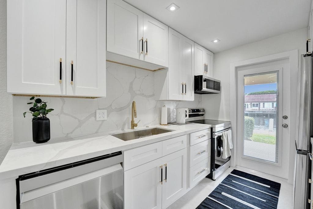 2866 NE 30th Street 9, Fort Lauderdale, FL 33306 — photo 20 of 60