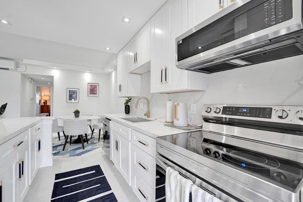 2866 NE 30th Street 9, Fort Lauderdale, FL 33306 — photo 21 of 60