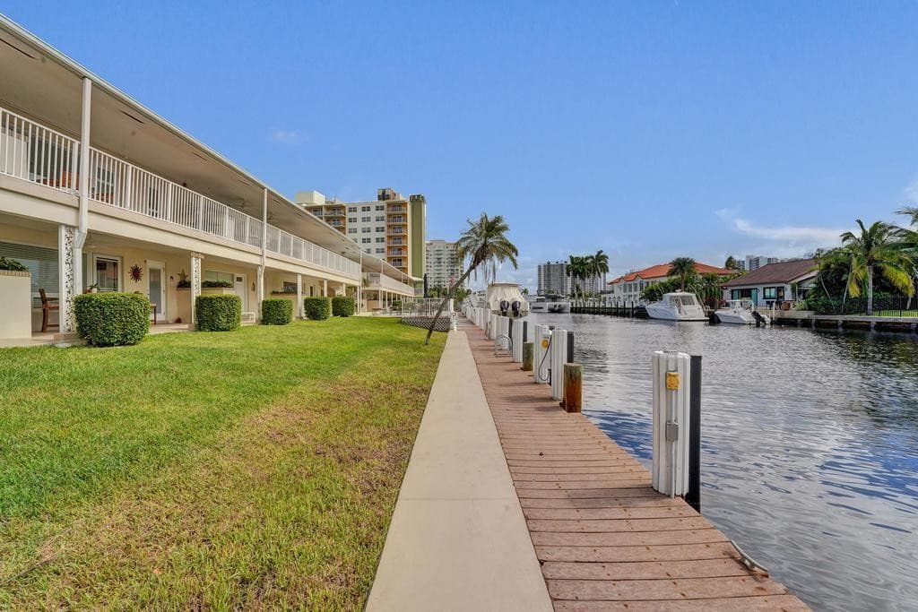 2866 NE 30th Street 9, Fort Lauderdale, FL 33306 — photo 39 of 60