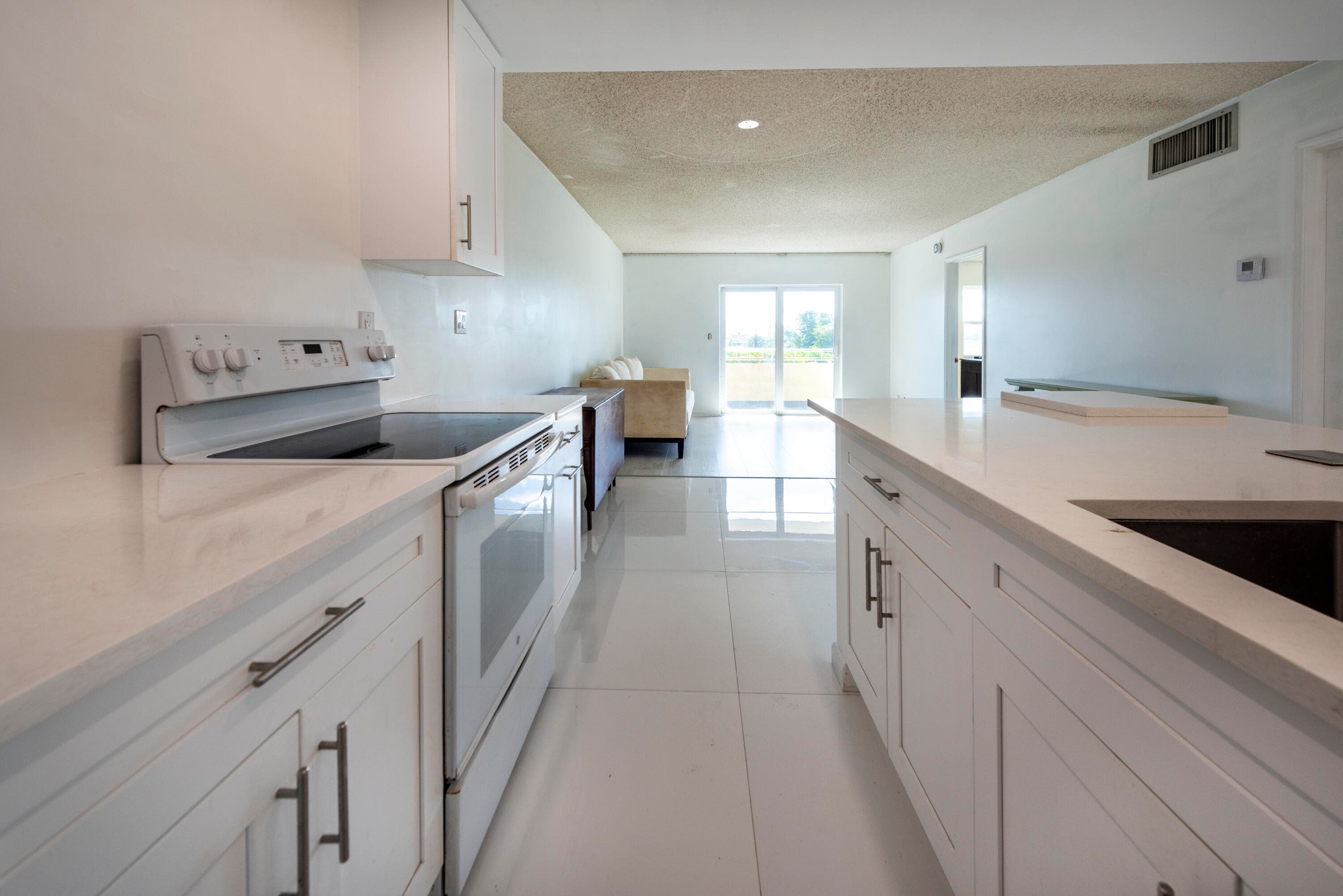 900 NE 18th Avenue 408, Fort Lauderdale, FL 33304 — photo 3 of 21