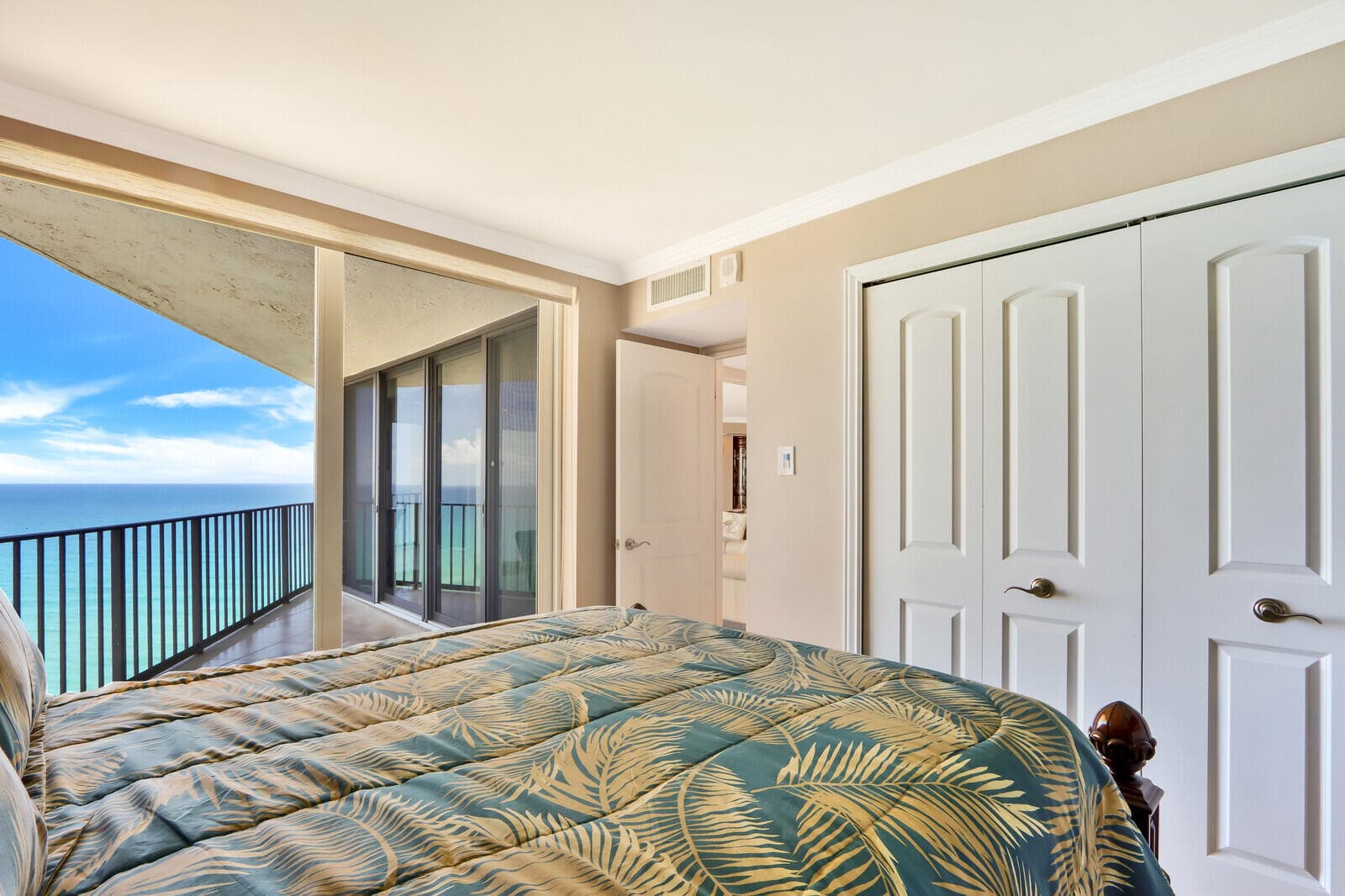 5420 N Ocean Drive 1703, Singer Island, FL 33404 — photo 17 of 33