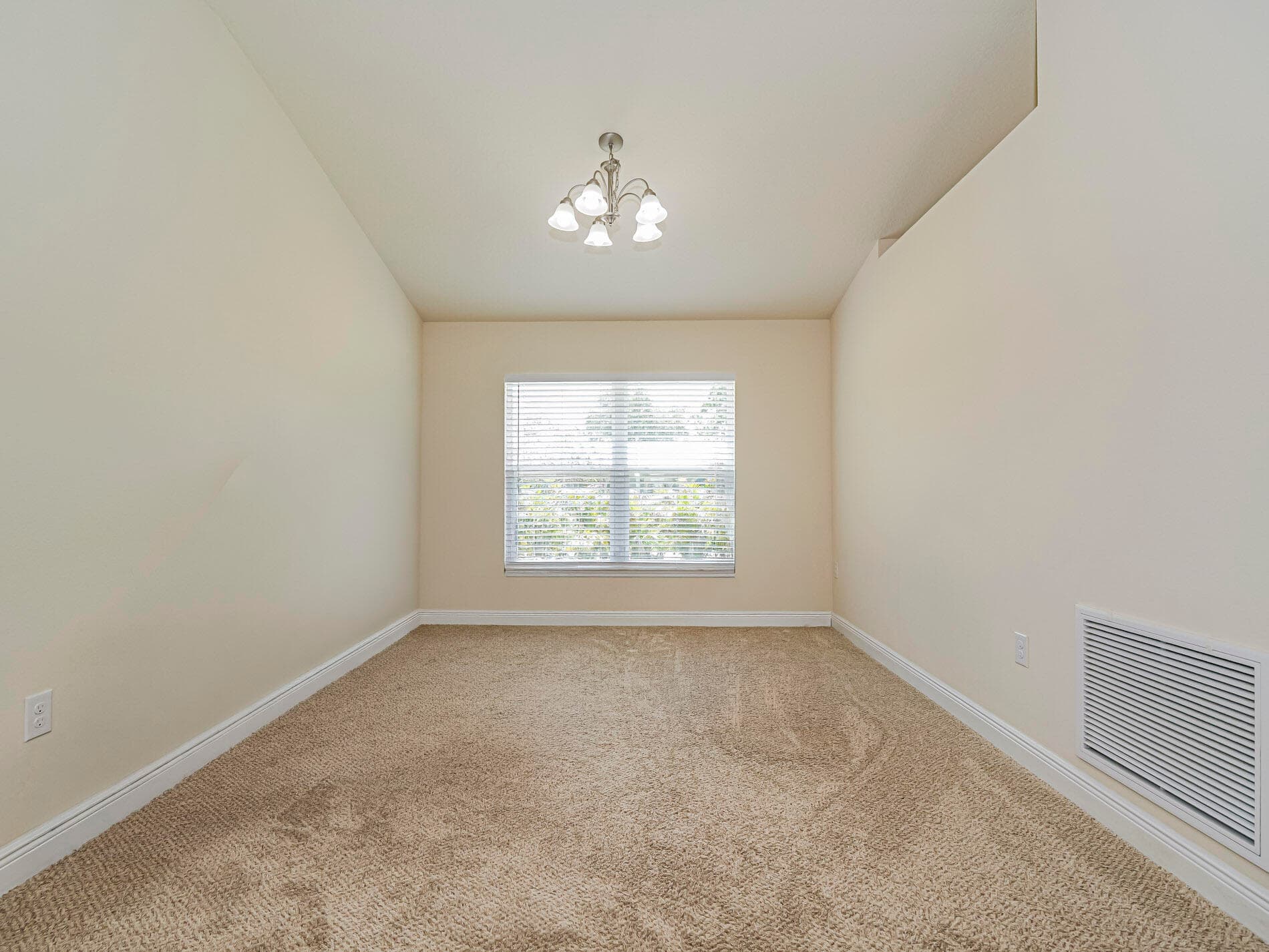 261 Midvale Terrace, Sebastian, FL 32958 — photo 11 of 39