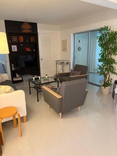 Condominium in Lake Worth — photo 4 of 30
