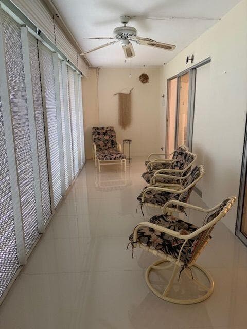 Condominium in Lake Worth — photo 18 of 30