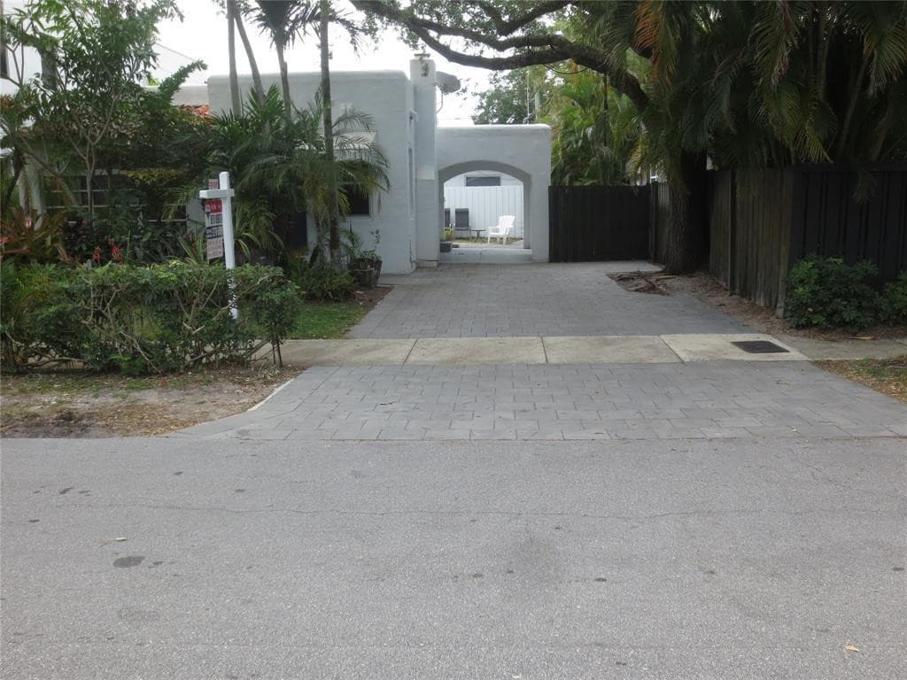 1004 NE 3rd Street, Fort Lauderdale, FL 33301 — photo 24 of 24