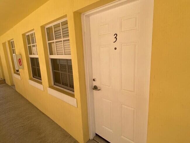 135 NW 5th Avenue 3, Delray Beach, FL 33444 — photo 3 of 20