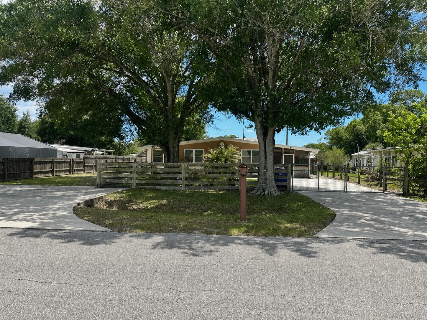 1005 NW 5th Street, Okeechobee, FL 34972 — photo 3 of 21