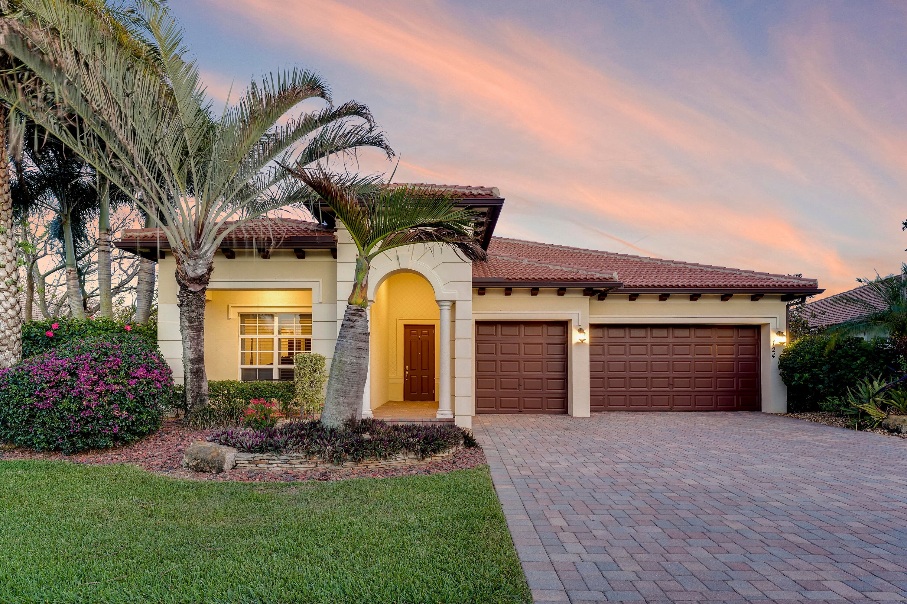 124 Casa Circle, Jupiter, FL 33458 — photo 1 of 87