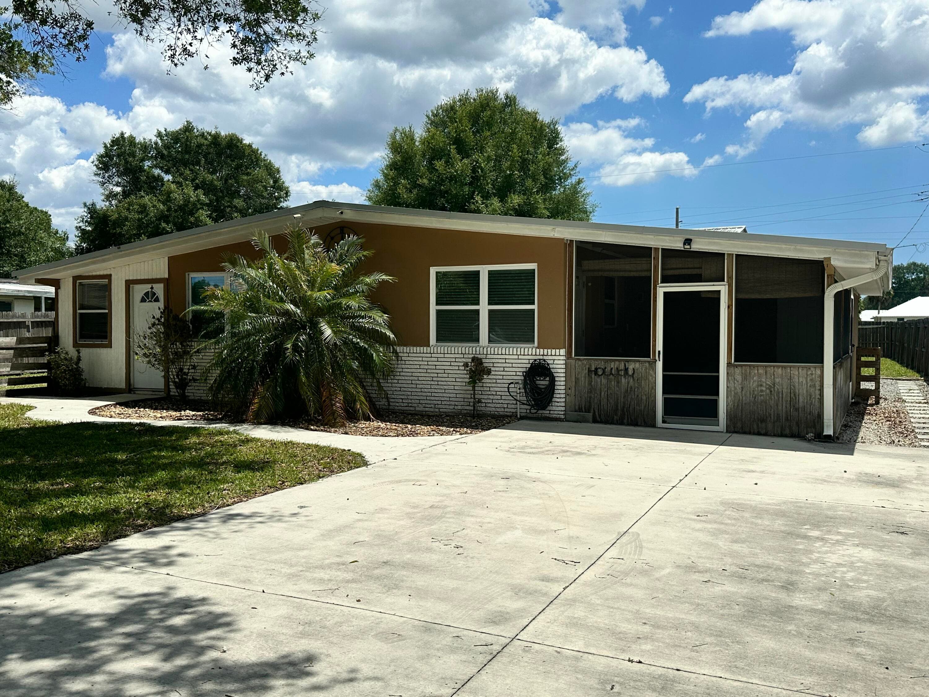 1005 NW 5th Street, Okeechobee, FL 34972 — photo