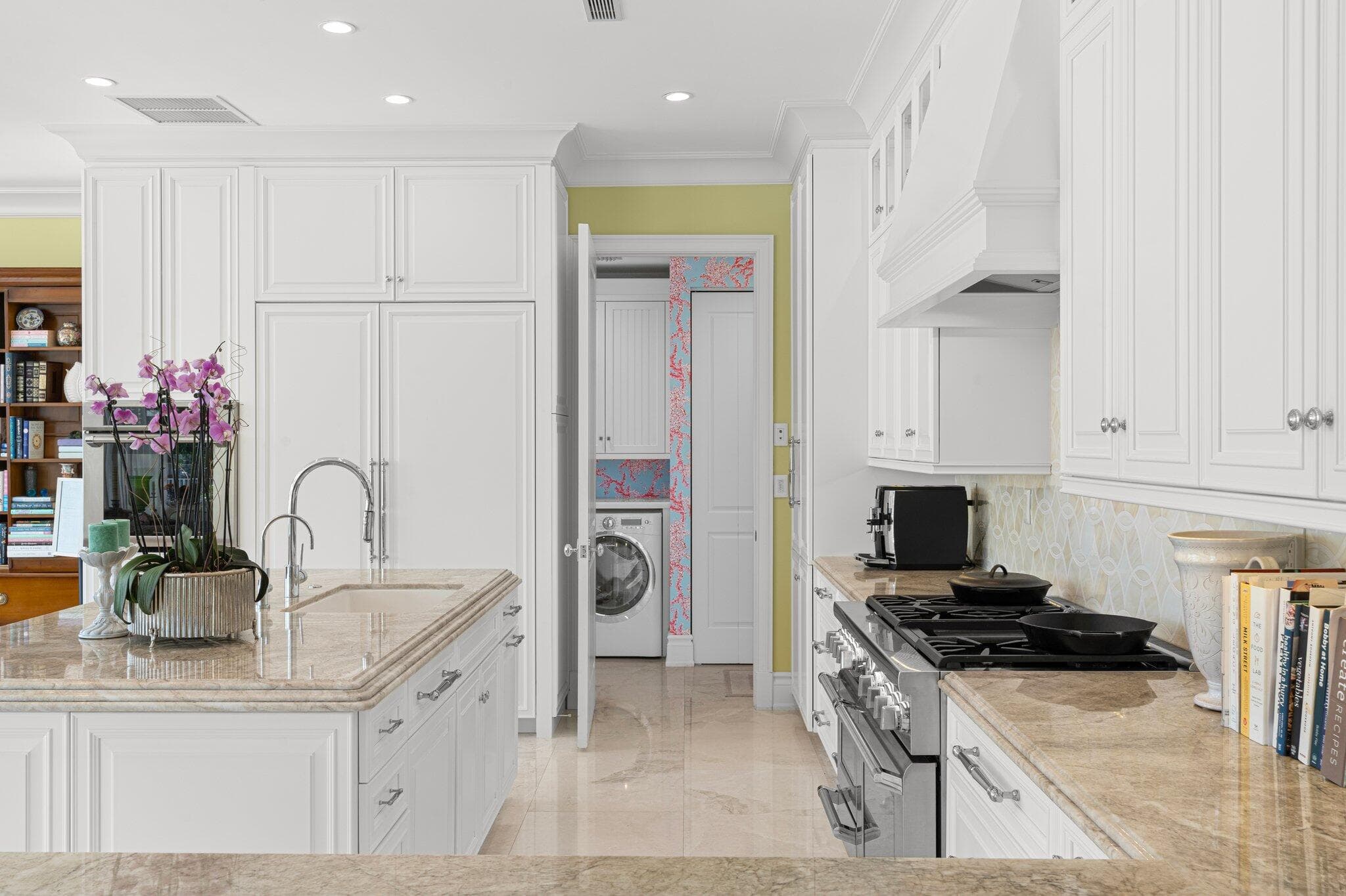2870 NE 24th Place, Fort Lauderdale, FL 33305 — photo 18 of 89