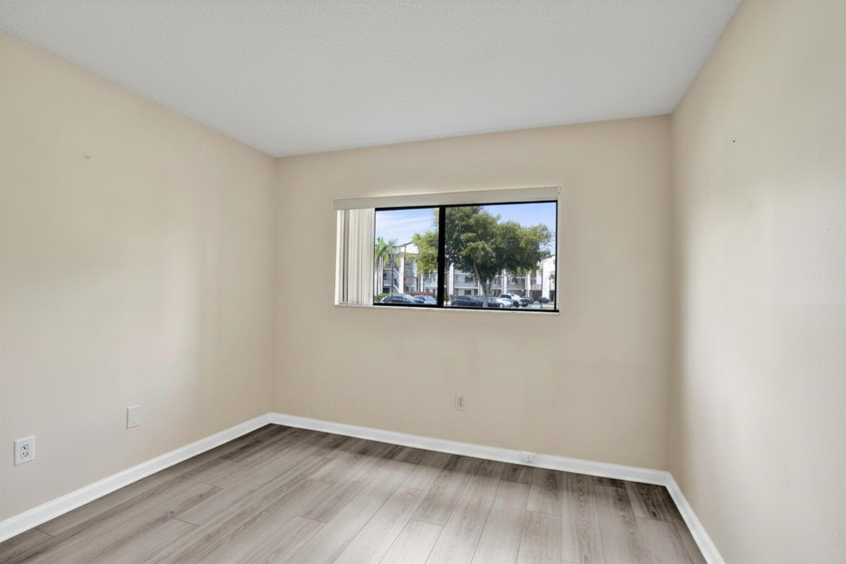 9758 N Belfort Circle 110, Tamarac, FL 33321 — photo 15 of 30