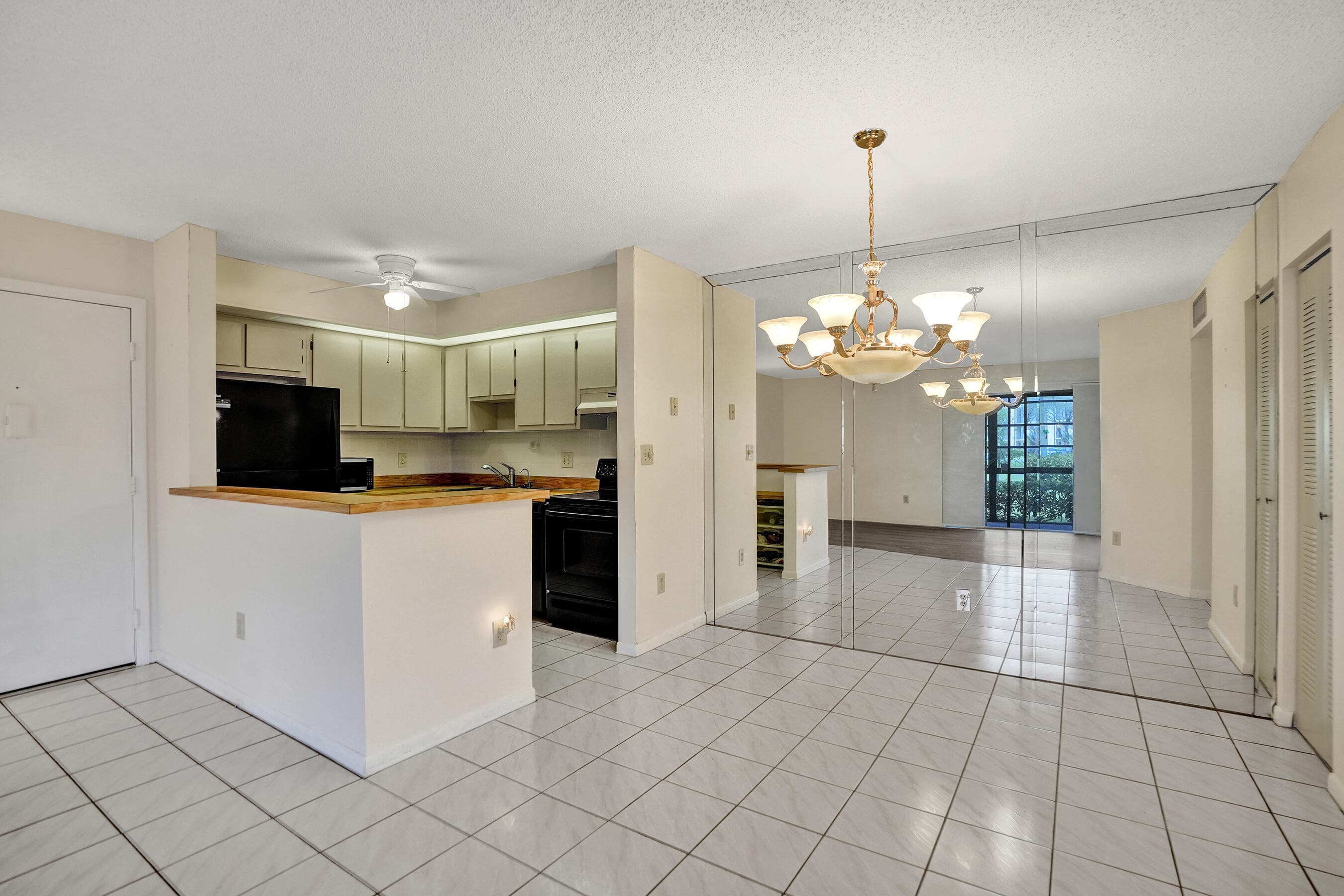 9758 N Belfort Circle 110, Tamarac, FL 33321 — photo 7 of 30