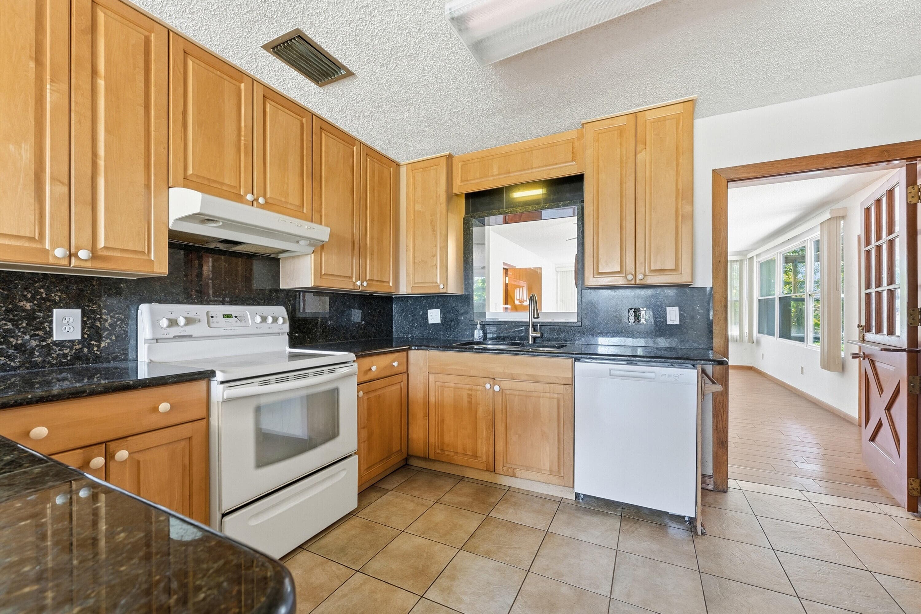 1804 Bayshore Drive, Fort Pierce, FL 34949 — photo 9 of 43