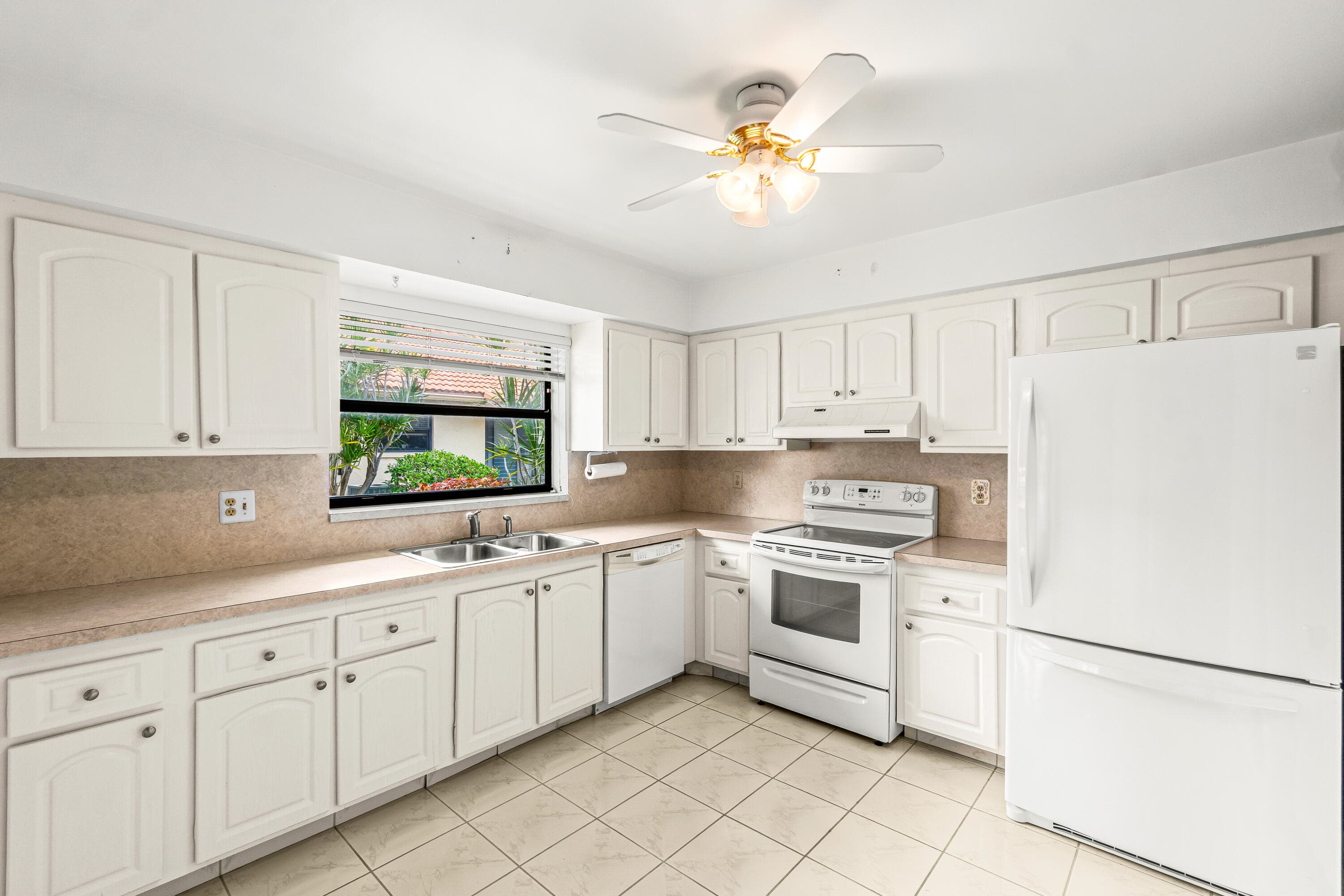 4655 Mahoe Tree Place A, Boynton Beach, FL 33436 — photo 12 of 31