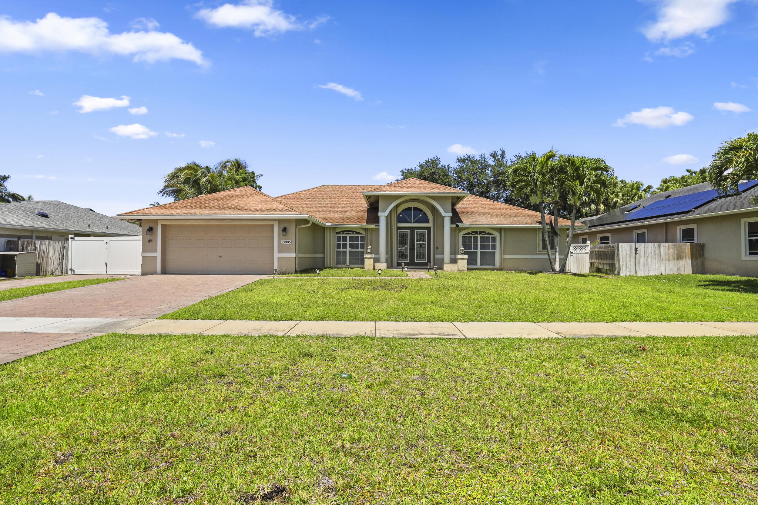 13885 Sheffield Street, Wellington, FL 33414 — photo 3 of 33