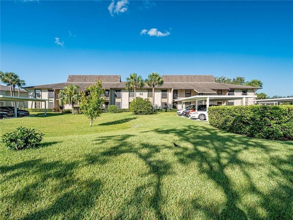 32 Plantation Drive 103, Vero Beach, FL 32966 — photo 28 of 30