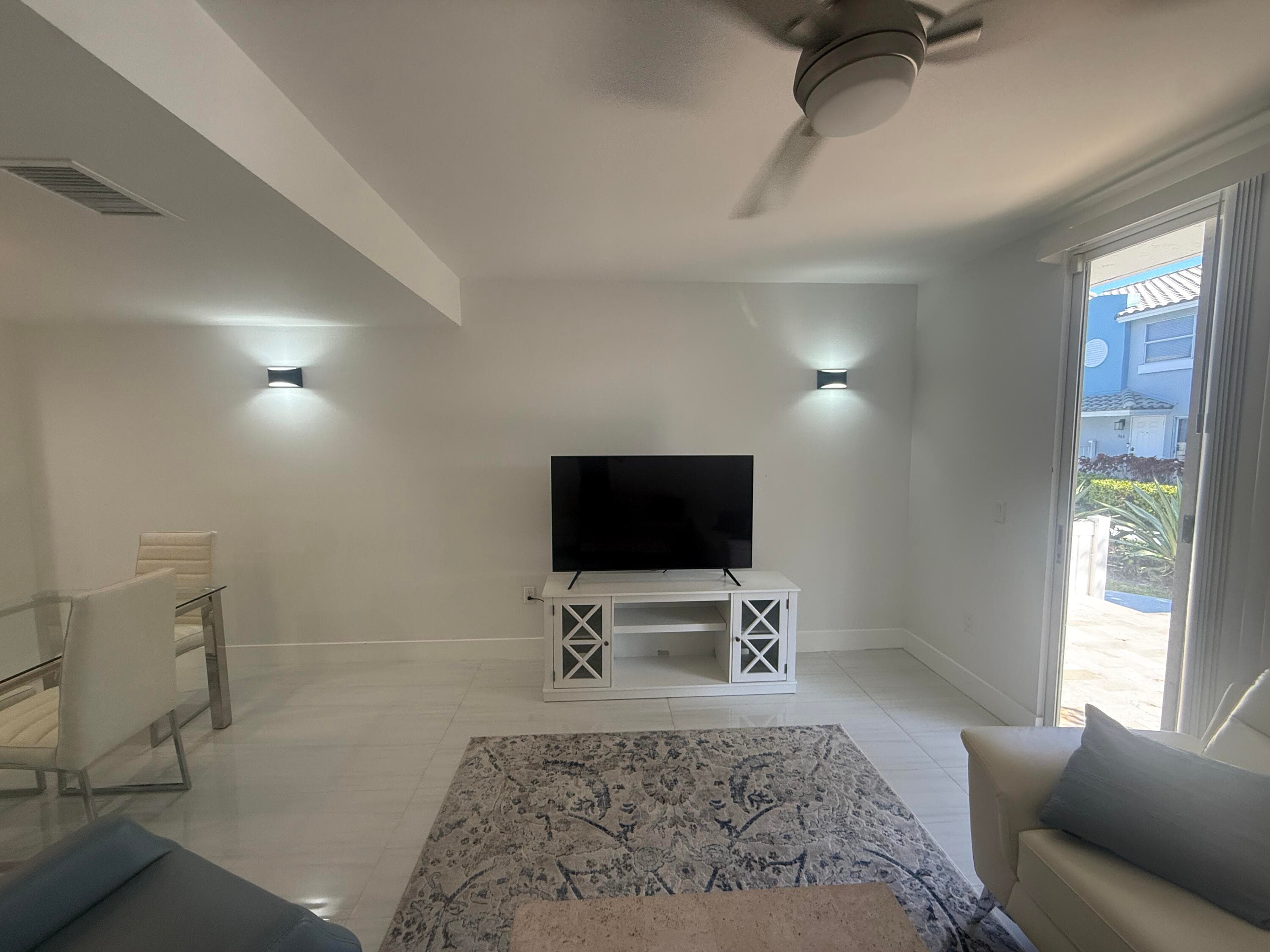 972 Jeffery Street, Boca Raton, FL 33487 — photo 4 of 13