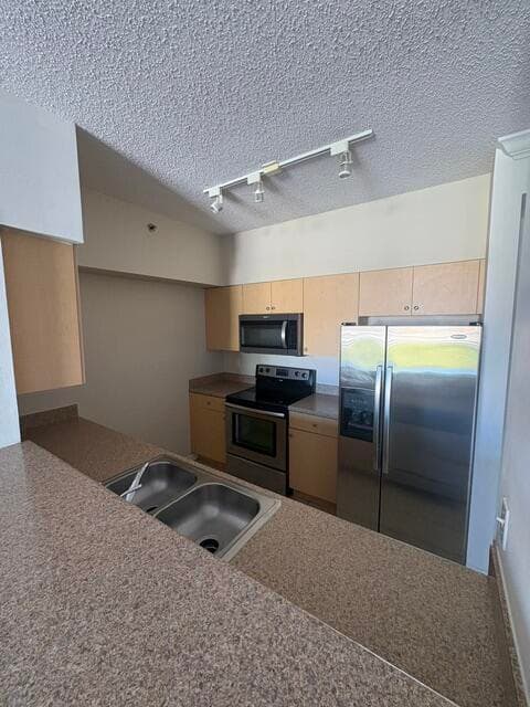 616 Clearwater Park Road 611, West Palm Beach, FL 33401 — photo 2 of 14