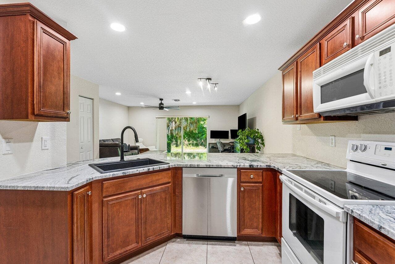 2764 SE Birmingham Drive, Stuart, FL 34994 — photo 7 of 25