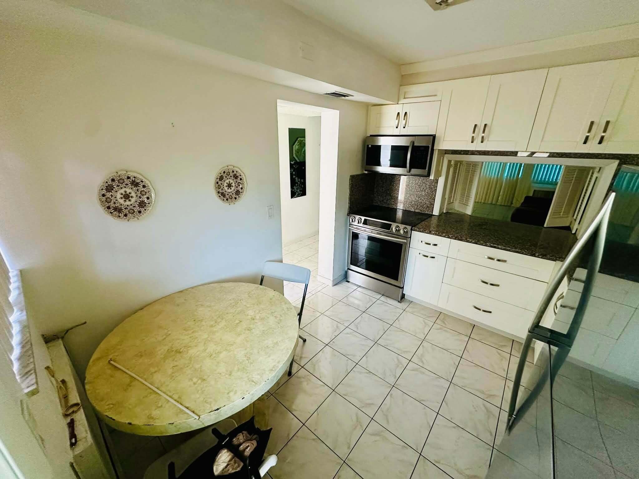 215 SE 3rd Avenue, Hallandale Beach, FL 33009 — photo 7 of 14