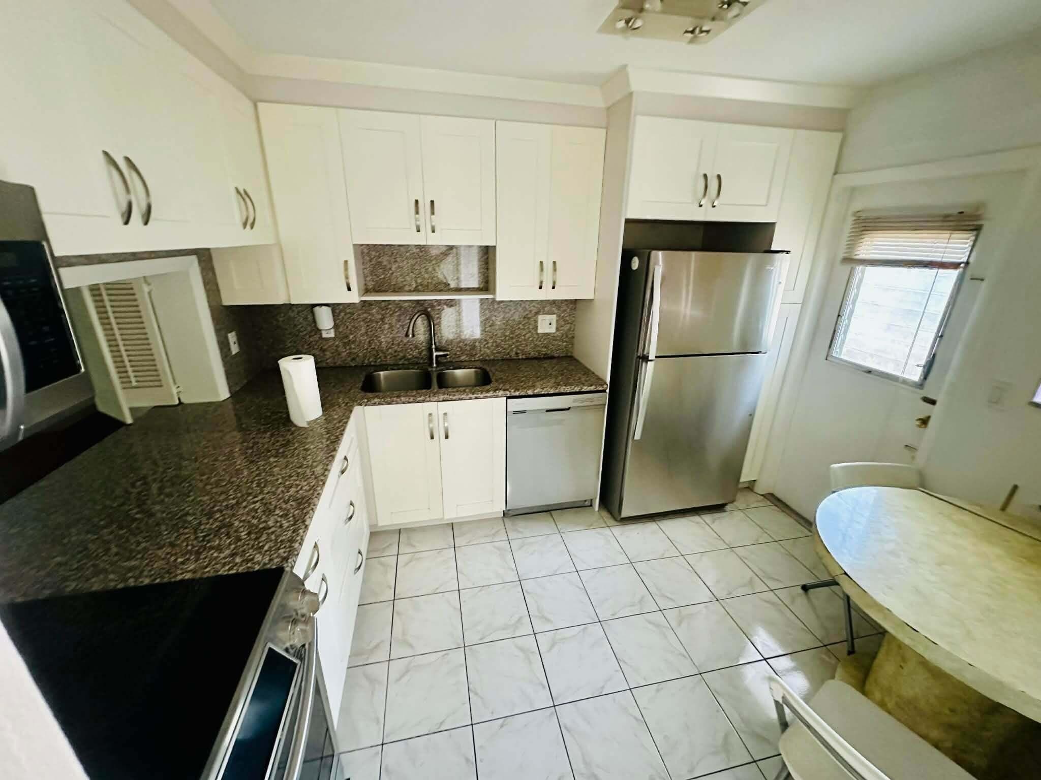 215 SE 3rd Avenue, Hallandale Beach, FL 33009 — photo 5 of 14