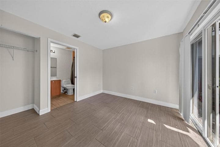 2725 NE 8th Avenue 109, Wilton Manors, FL 33334 — photo 3 of 32