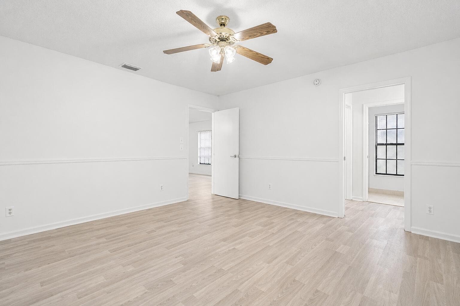 190 Parkwood Drive S, Royal Palm Beach, FL 33411 — photo 11 of 24