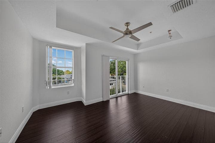 2725 NE 8th Avenue 109, Wilton Manors, FL 33334 — photo 22 of 32