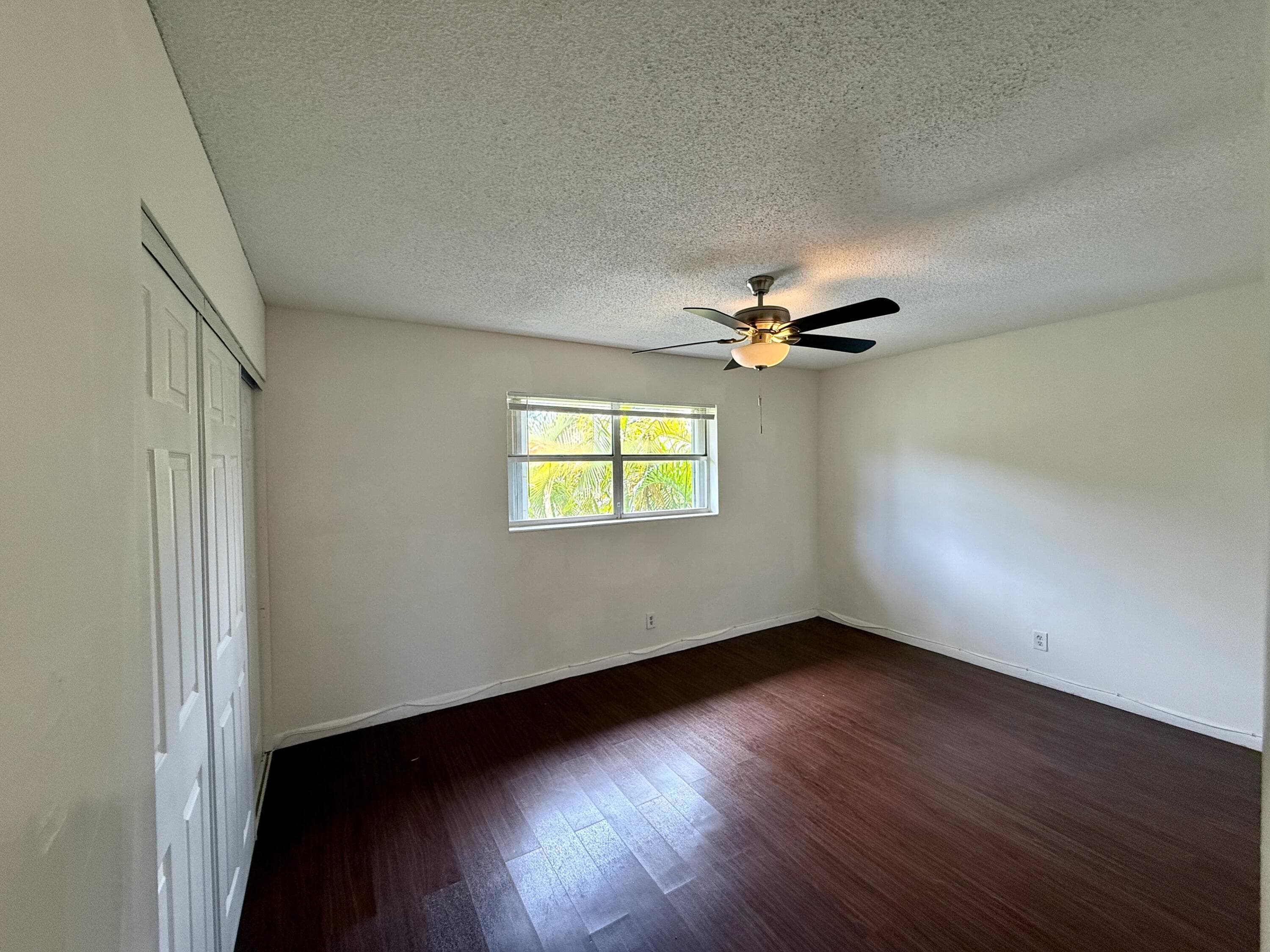 560 SE 2nd Avenue, Deerfield Beach, FL 33441 — photo 7 of 23
