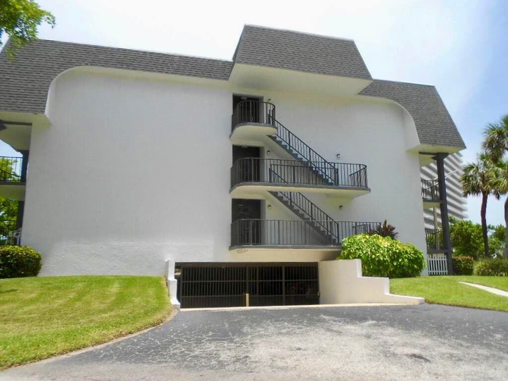 4013 N Ocean Drive N 109, Lauderdale-By-The-Sea, FL 33308 — photo 38 of 51