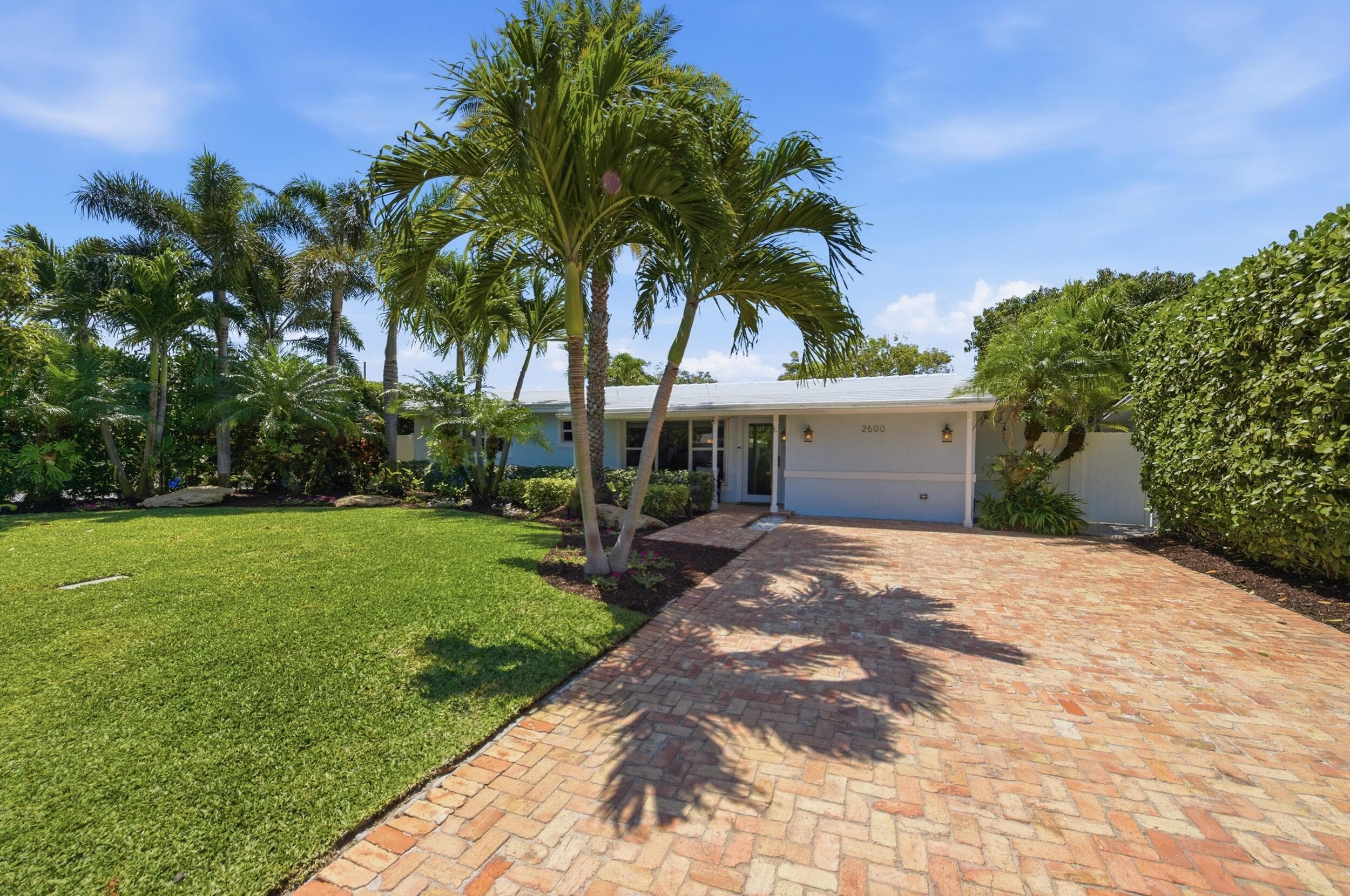 2600 NE 20th Street, Pompano Beach, FL 33062 — photo 3 of 50
