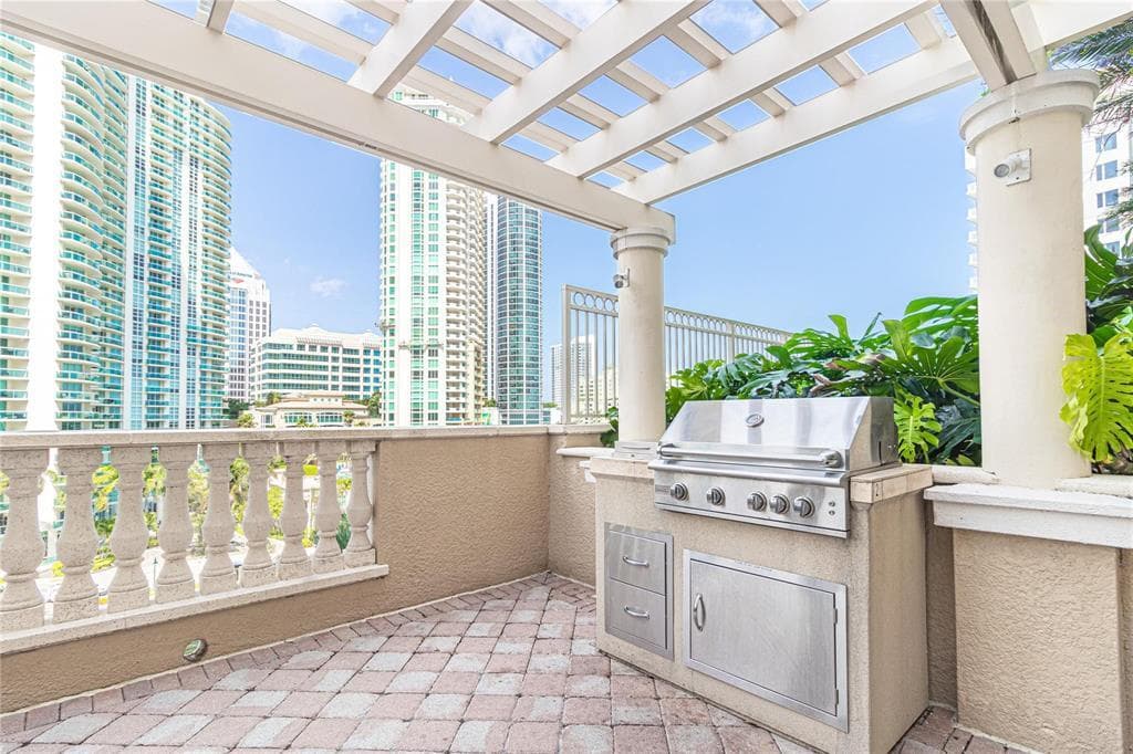 511 SE 5th Avenue 2215, Fort Lauderdale, FL 33301 — photo 28 of 30