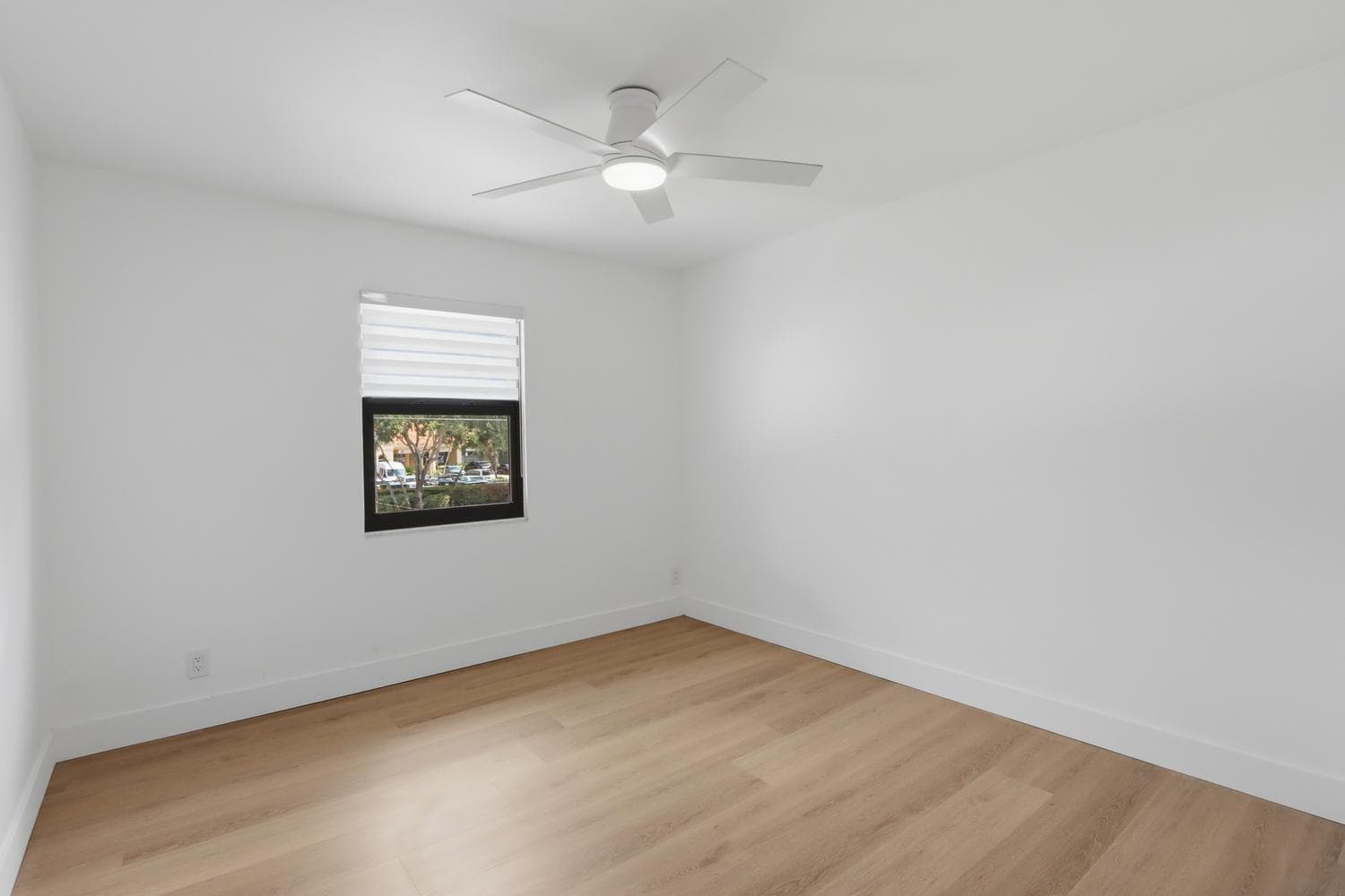 1001 Raintree Lane, Palm Beach Gardens, FL 33410 — photo 25 of 47