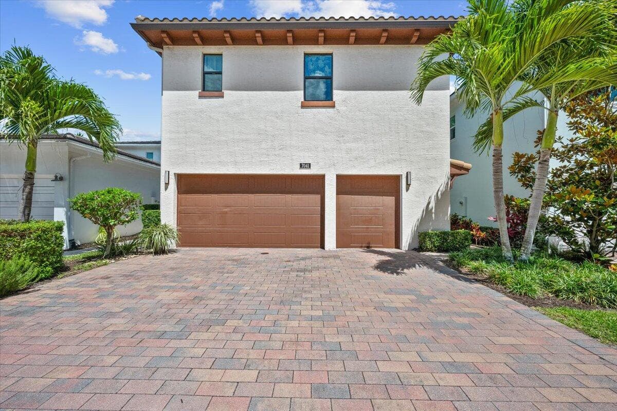 7041 Edison Place, Palm Beach Gardens, FL 33418 — photo 36 of 53