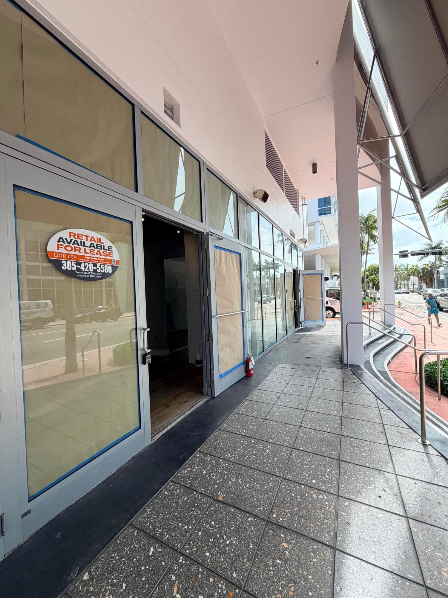 6801 Collins Avenue 1215, Miami Beach, FL 33141 — photo 3 of 15