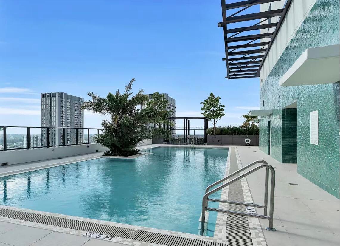 11 NE 6th Street 2507, Miami, FL 33132 — photo 27 of 38