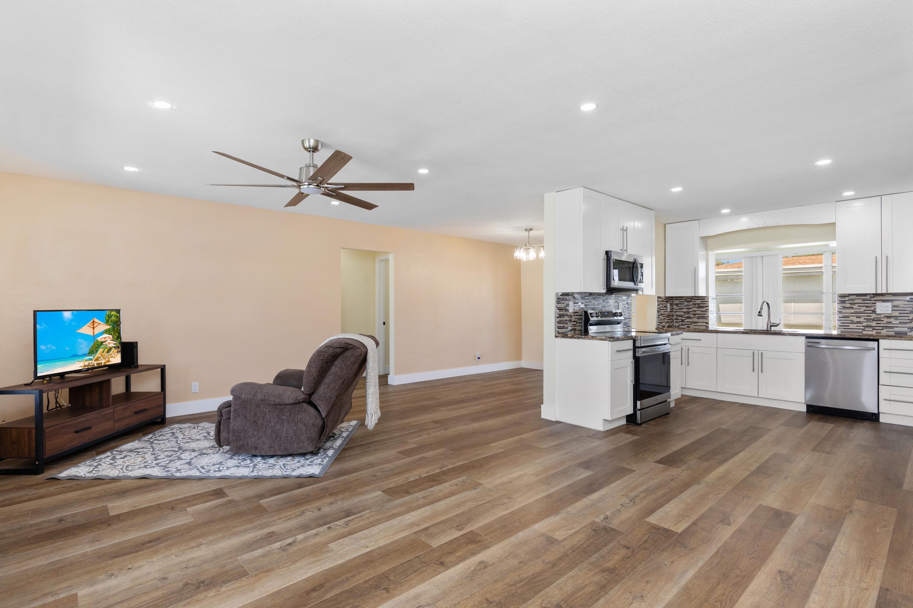 4405 NW 43rd Terrace, Tamarac, FL 33319 — photo 16 of 48