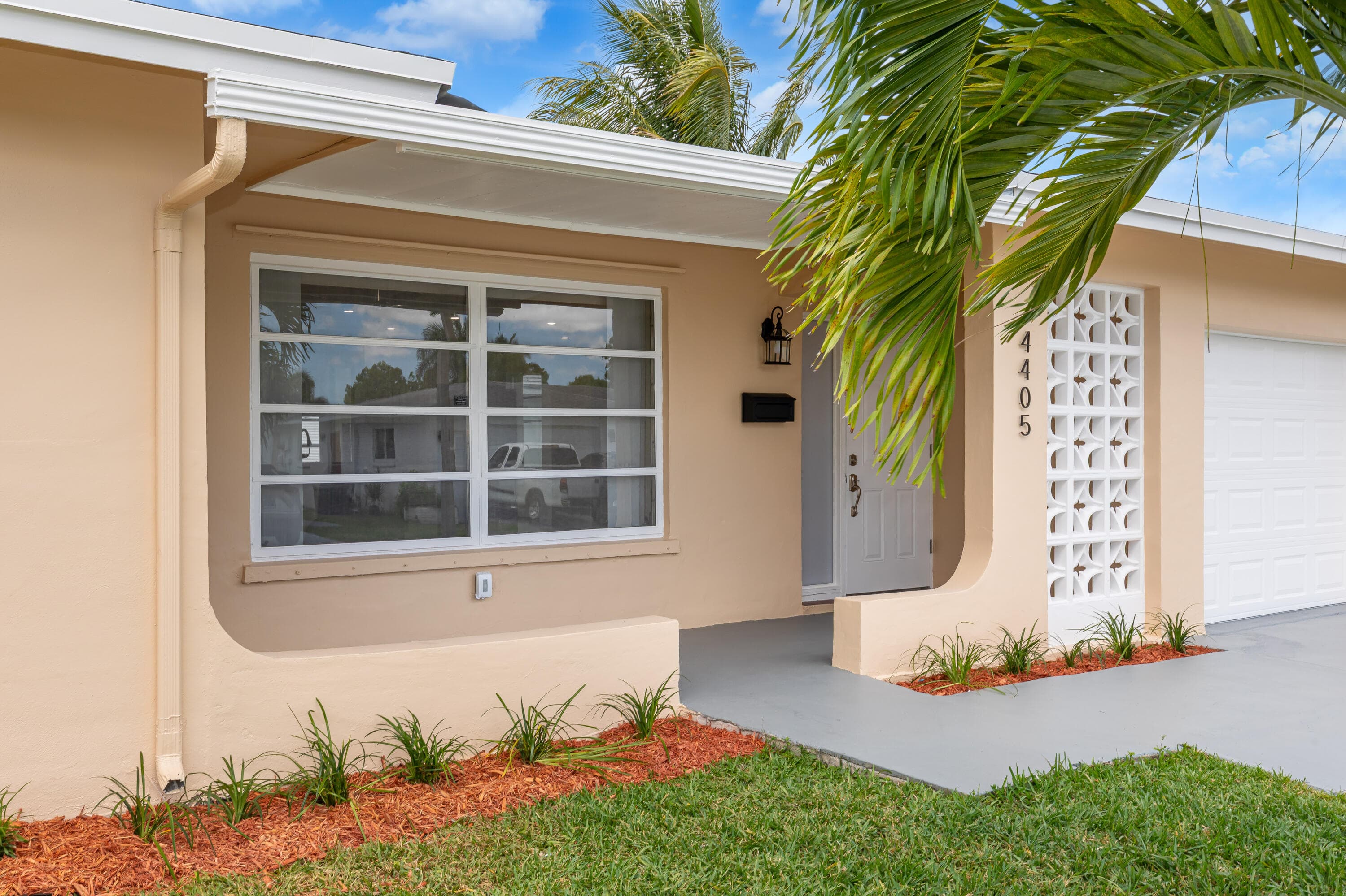 4405 NW 43rd Terrace, Tamarac, FL 33319 — photo 3 of 48