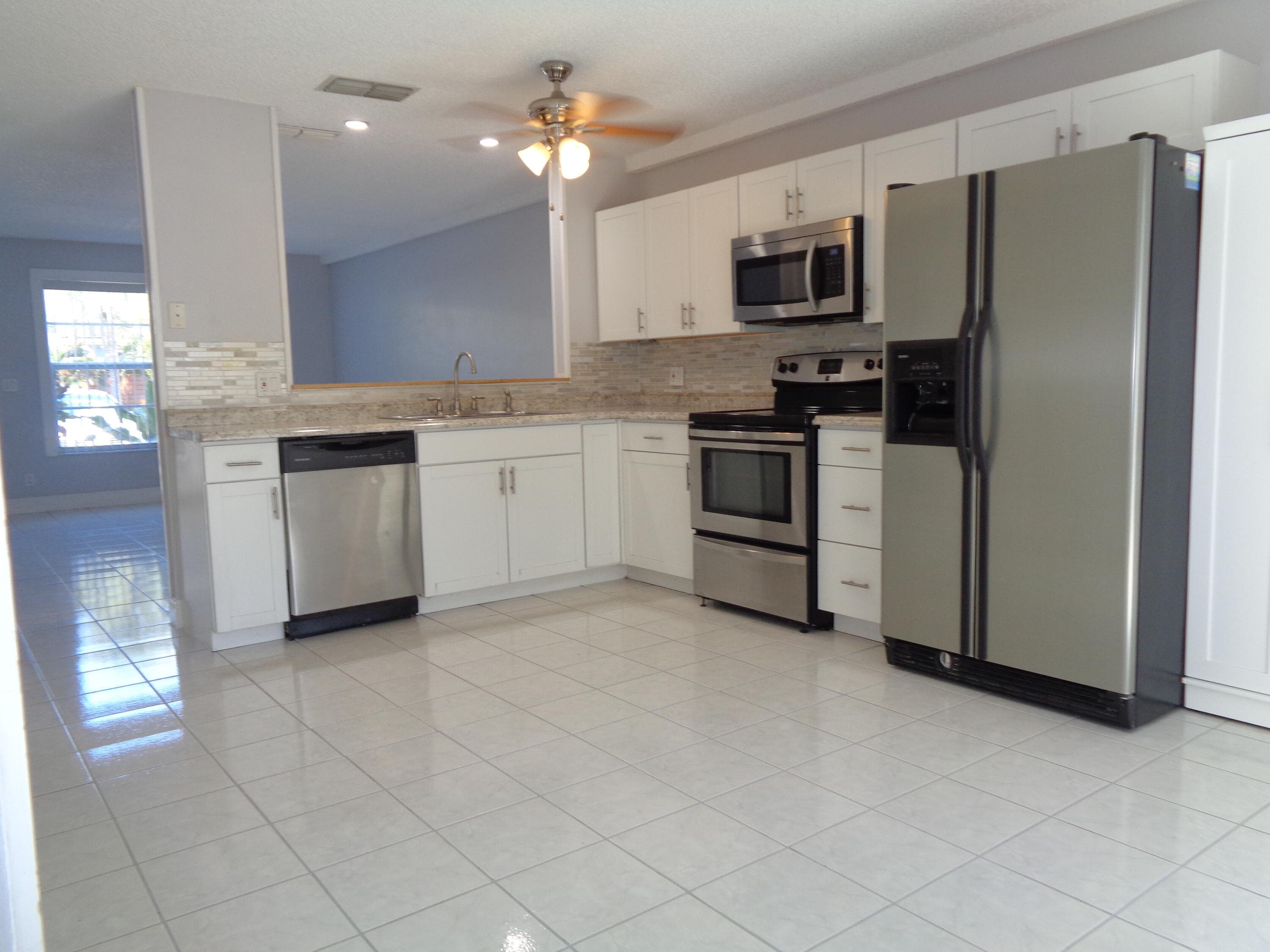 1917 NE 3rd Street 103, Deerfield Beach, FL 33441 — photo 5 of 28