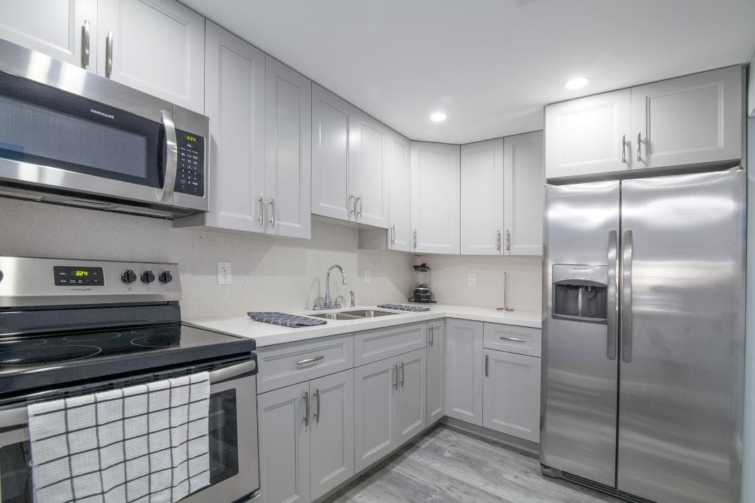 320 S Surf Road 205, Hollywood, FL 33019 — photo 13 of 18