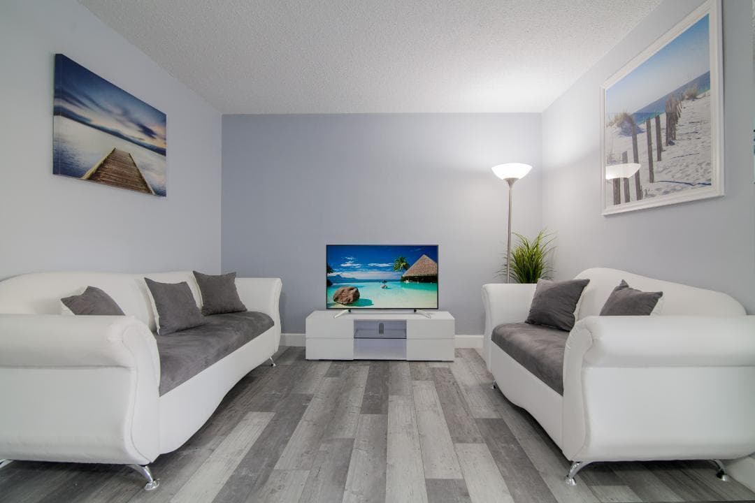 320 S Surf Road 205, Hollywood, FL 33019 — photo 6 of 18