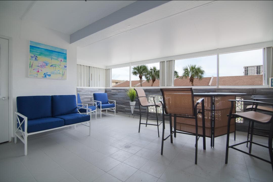 320 S Surf Road 205, Hollywood, FL 33019 — photo 9 of 18