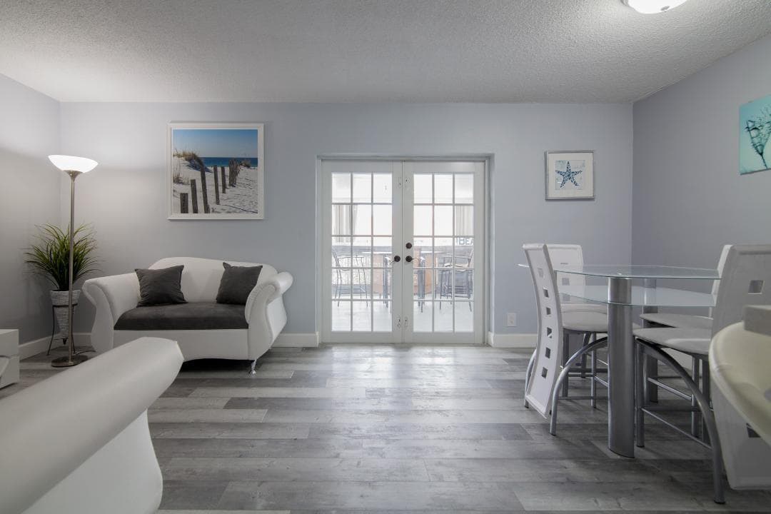 320 S Surf Road 205, Hollywood, FL 33019 — photo 7 of 18