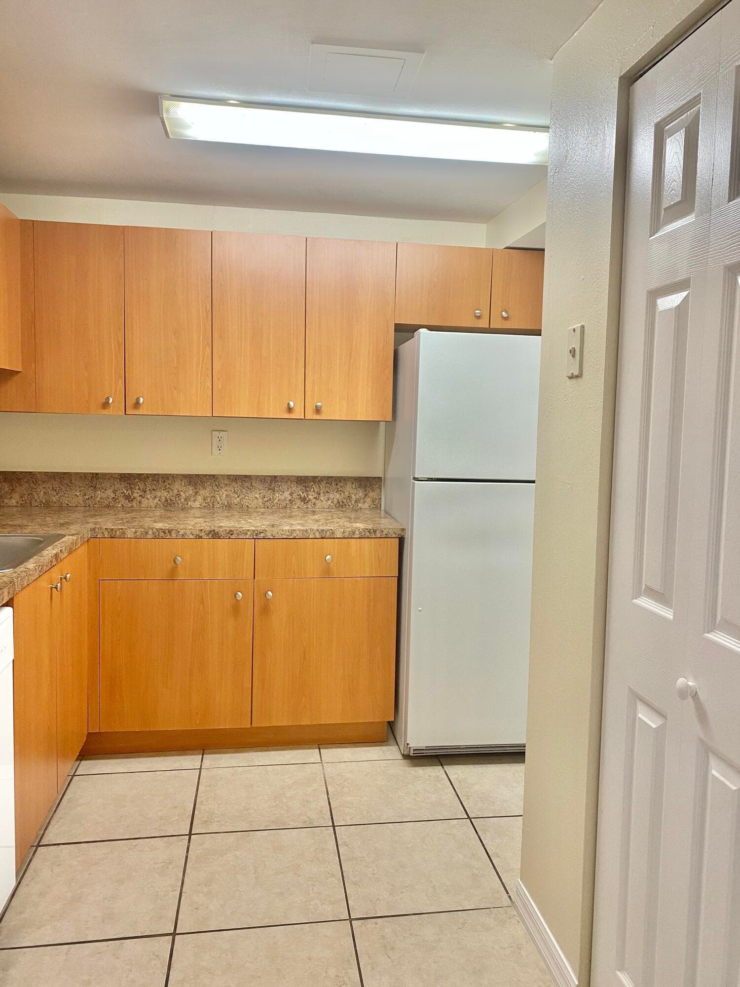 405 Executive Center Drive 208, West Palm Beach, FL 33401 — photo 2 of 34