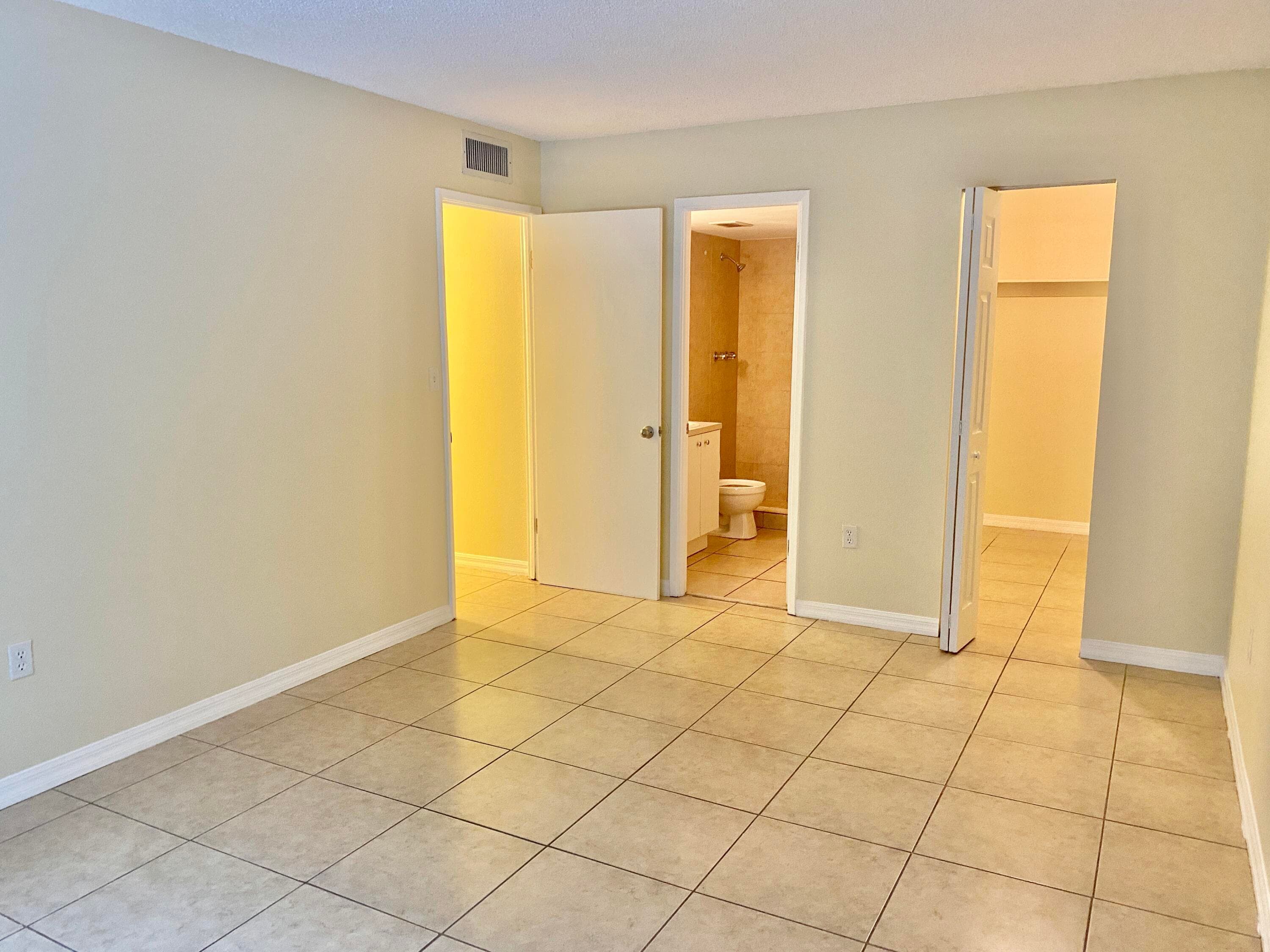 405 Executive Center Drive 208, West Palm Beach, FL 33401 — photo 17 of 34