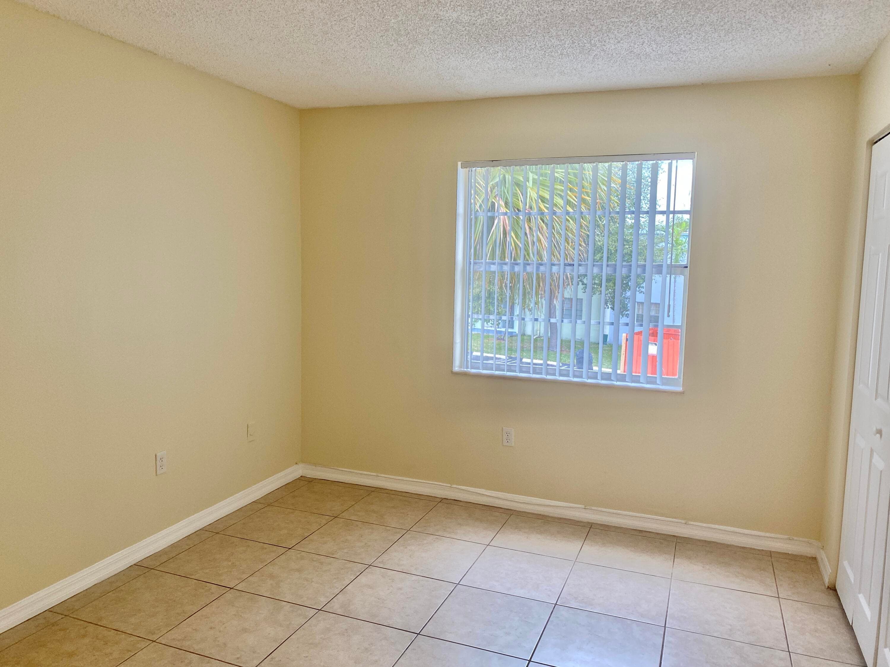 405 Executive Center Drive 208, West Palm Beach, FL 33401 — photo 18 of 34