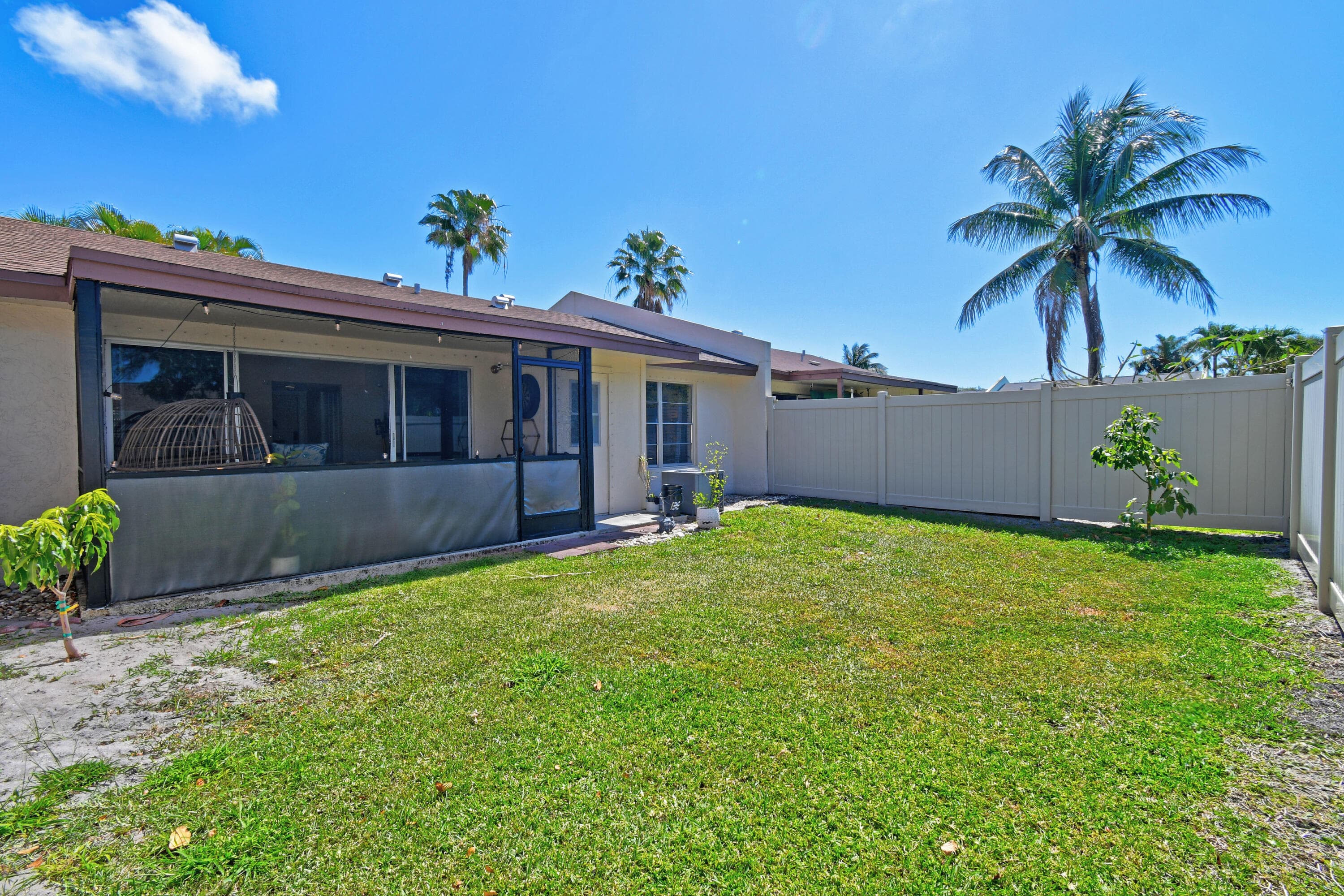 4 Knightsbridge Lane, Boynton Beach, FL 33426 — photo 39 of 51