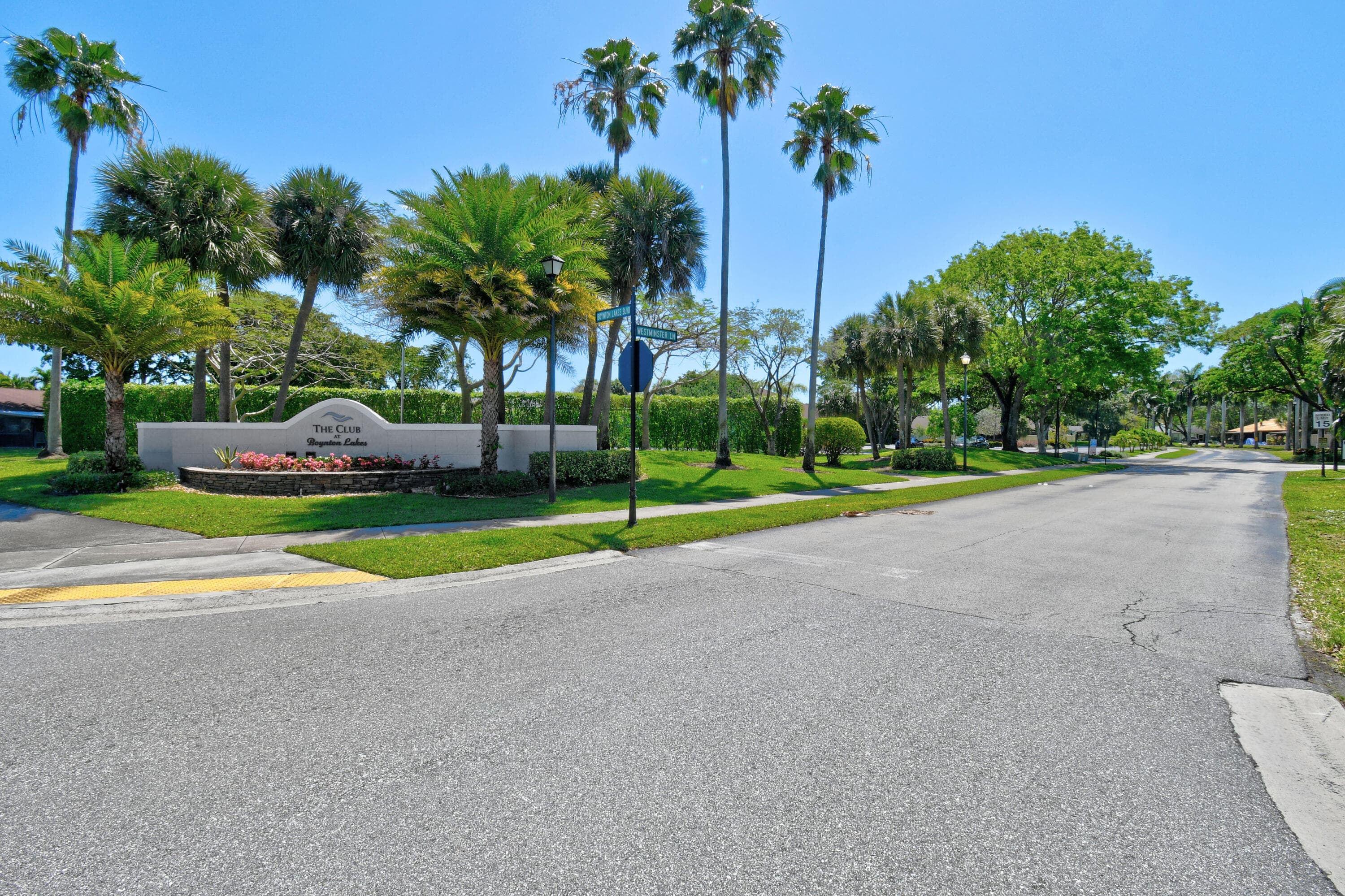 4 Knightsbridge Lane, Boynton Beach, FL 33426 — photo 33 of 51